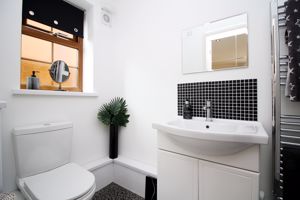 En-suite- click for photo gallery